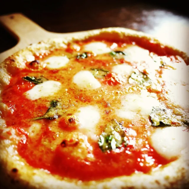 11月最初の3連休はランチ、ディナー共に 連日満席いただきました。 ありがとうございます😊 そして、満席で ご案内出来なかったお客様、 申し訳ありませんでしたm(_ _)m さて、11月7日（金） のディナータイムは 店舗メンテナンスの為、お休みさせていただきます。 今週末の8日（土）9（日）のランチタイムは、残り僅かですが、お席のご用意が出来ますので、ご予約お待ちしております✨ ⭐︎ ⭐︎ ⭐︎ ⭐︎ ⭐︎ ⭐︎ ⭐︎ ⭐︎ ⭐︎ ⭐︎ ⭐︎ ⭐︎ ⭐︎ ⭐︎ ⭐︎ ⭐︎ ⭐︎ ⭐︎ ⭐︎ ⭐︎ ⭐︎ ⭐︎ 大人気のランチコース の ご予約は、１１時〜１３時までの時間帯で ご予約を承っております。 満席になる事が多いので、ご予約がオススメです‼️ ご希望のお時間をお電話にてお伝え下さい。 苦手な食材やアレルギーなどございましたら、出来るだけご対応させて頂いておりますので、お気軽にご相談ください。 ※ 貸し切りをご希望の場合は、定休日（火、水）もご対応　　　　させて頂いております。 　少人数での 貸し切りも OKです👍 みなさまのご予約お待ちしております😊 元町の隠れ家イタリアン🇮🇹 Italian ＆TeaRoom KANDY 〜キャンディ〜 045-633-3301 #Italia&TeaRoomKANDY#kandy#元町ランチ#元町ディナー#横浜元町ランチ #横浜元町ディナー#横浜元町イタリアン #横浜イタリアン#横浜元町kandy #横浜元町キャンディ#イタリアンキャンディ #元町キャンディ #italian kandy#motomachi #yokohama #yokohamamotomachi#元町kandy#裏元町