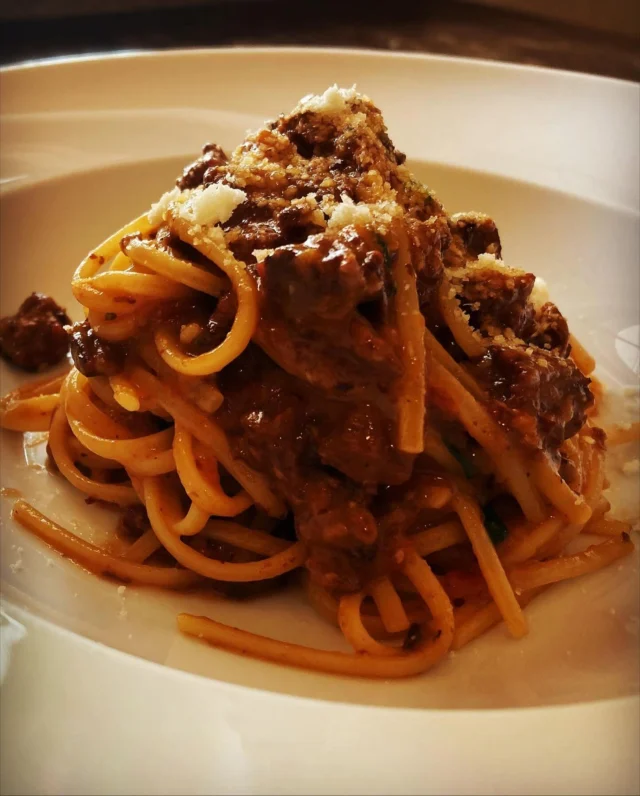 いつも 沢山のお客様に ご来店いただき ありがとうございます😊 そして、満席で ご案内出来なかったお客様、 申し訳ありませんでしたm(_ _)m さて、11月15日（土） のランチタイムは 満席をいただいておりますが、早いお時間でしたら ご案内出来るお席がございますので、 ご予約をご希望のお客様は お電話お願いいたします。 そして、11月16（日）のランチタイムは、残り僅かですが、お席のご用意が出来ますので、ご予約お待ちしております✨ ⭐︎ ⭐︎ ⭐︎ ⭐︎ ⭐︎ ⭐︎ ⭐︎ ⭐︎ ⭐︎ ⭐︎ ⭐︎ ⭐︎ ⭐︎ ⭐︎ ⭐︎ ⭐︎ ⭐︎ ⭐︎ ⭐︎ ⭐︎ ⭐︎ ⭐︎ 大人気のランチコース の ご予約は、１１時〜１３時までの時間帯で ご予約を承っております。 満席になる事が多いので、ご予約がオススメです‼️ ご希望のお時間をお電話にてお伝え下さい。 苦手な食材やアレルギーなどございましたら、出来るだけご対応させて頂いておりますので、お気軽にご相談ください。 ※ 貸し切りをご希望の場合は、定休日（火、水）もご対応　　　　させて頂いております。 　少人数での 貸し切りも OKです👍 みなさまのご予約お待ちしております😊 元町の隠れ家イタリアン🇮🇹 Italian ＆TeaRoom KANDY 〜キャンディ〜 045-633-3301 #Italia&TeaRoomKANDY#kandy#元町ランチ#元町ディナー#横浜元町ランチ #横浜元町ディナー#横浜元町イタリアン #横浜イタリアン#横浜元町kandy #横浜元町キャンディ#イタリアンキャンディ #元町キャンディ #italian kandy#motomachi #yokohama #yokohamamotomachi#元町kandy#裏元町